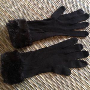 NWOT CAbi gloves